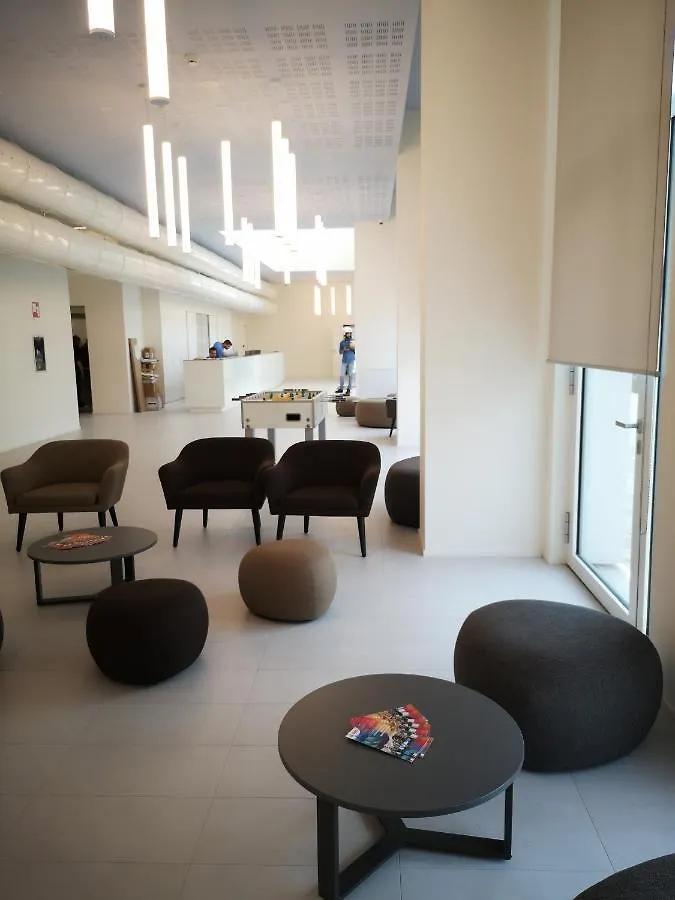 In-Domus Milano Internazionale Aparthotel 0*,
